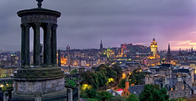 Edimburgo es la ciudad más visitada del país (Canva)