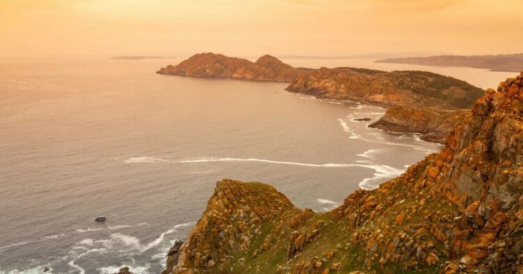 Sigue leyendo Los 10 mejores destinos de España para comer marisco