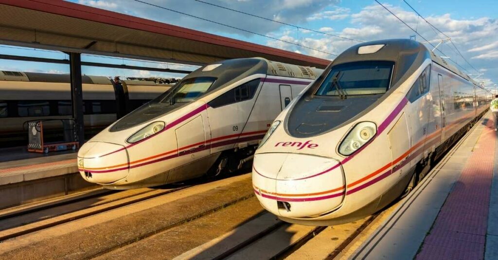 Sigue leyendo Renfe lanza billetes para viajar con hasta -50% de descuento este verano