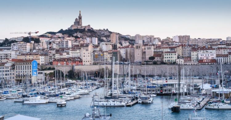 Escápate a Marsella (Adobe Stock)