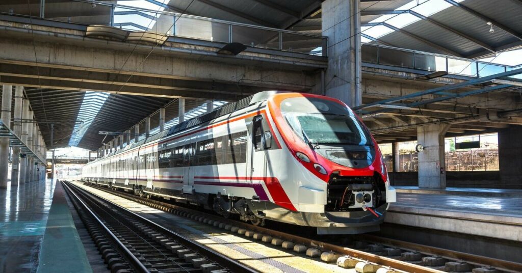 Sigue leyendo Renfe lanza descuentos en billetes: entérate cómo ahorrar