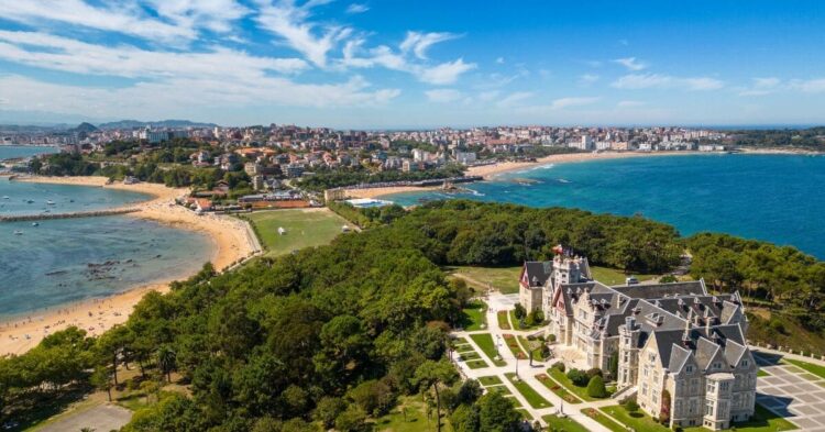 Sigue leyendo Las playas más bonitas de Santander