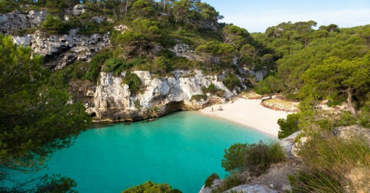 Escápate a Menorca: Vuelos de ida y vuelta desde 28€