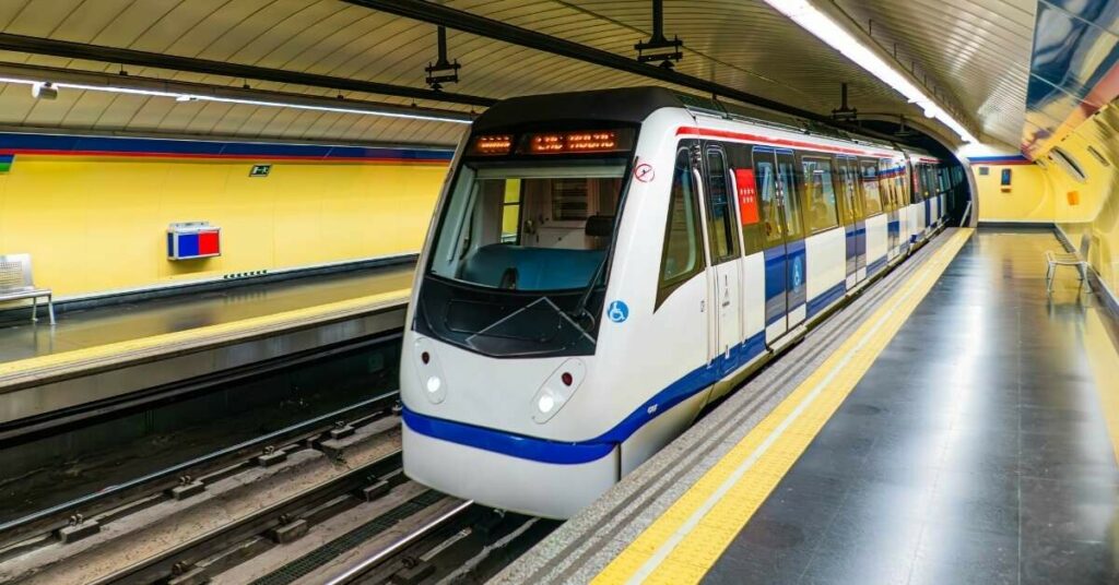 Sigue leyendo Un escocés confiesa lo que más odia del Metro de Madrid: «Es escalofriante»