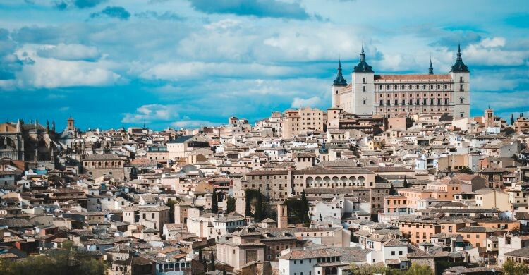 Vista aérea de la ciudad de Toledo (Canva)