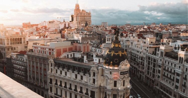 Sigue leyendo Hoteles por horas en Madrid: Los 8 mejores para una escapada rápida