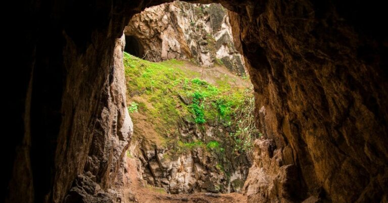 Sigue leyendo La Ruta de las Brujas en el País Vasco: Cuevas de Zugarramurdi y más
