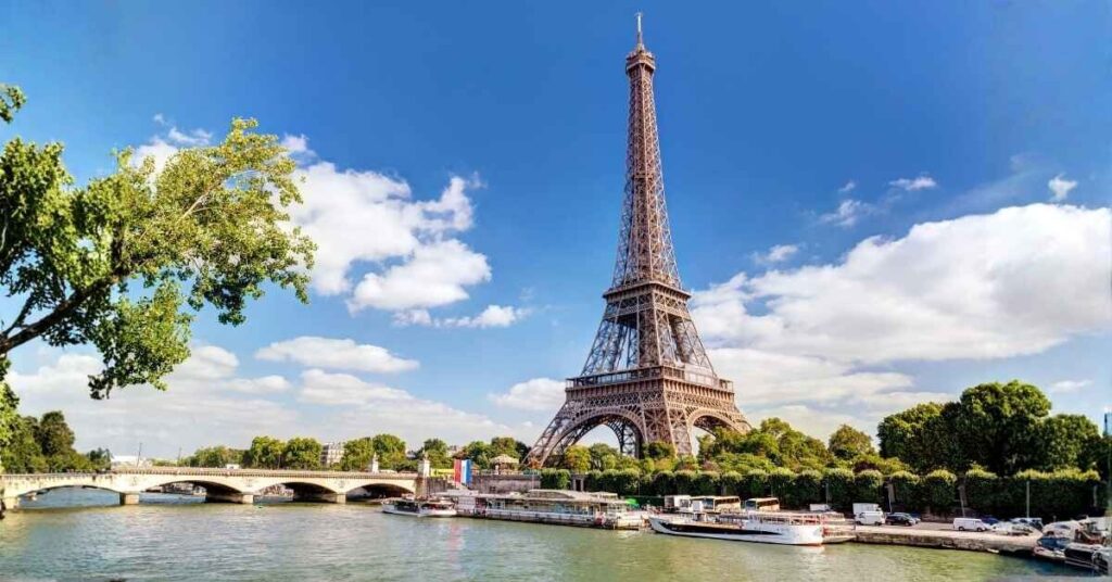 Sigue leyendo Bruselas quiere lanzar un tren Madrid-París que tardará solo 6 horas