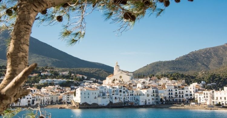 Cadaqués en Girona (Adobe Stock)