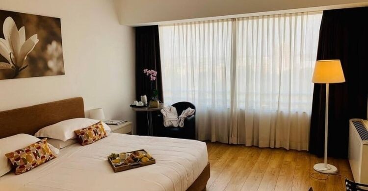 Hotel Blaise & Francis (skyscanner)