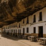 Setenil de las Bodegas: El pueblo gaditano construido bajo las rocas