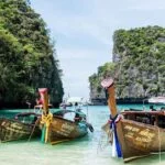 Descubriendo Koh Phi Phi en barco: una experiencia que va más allá de las excursiones masivas en Tailandia