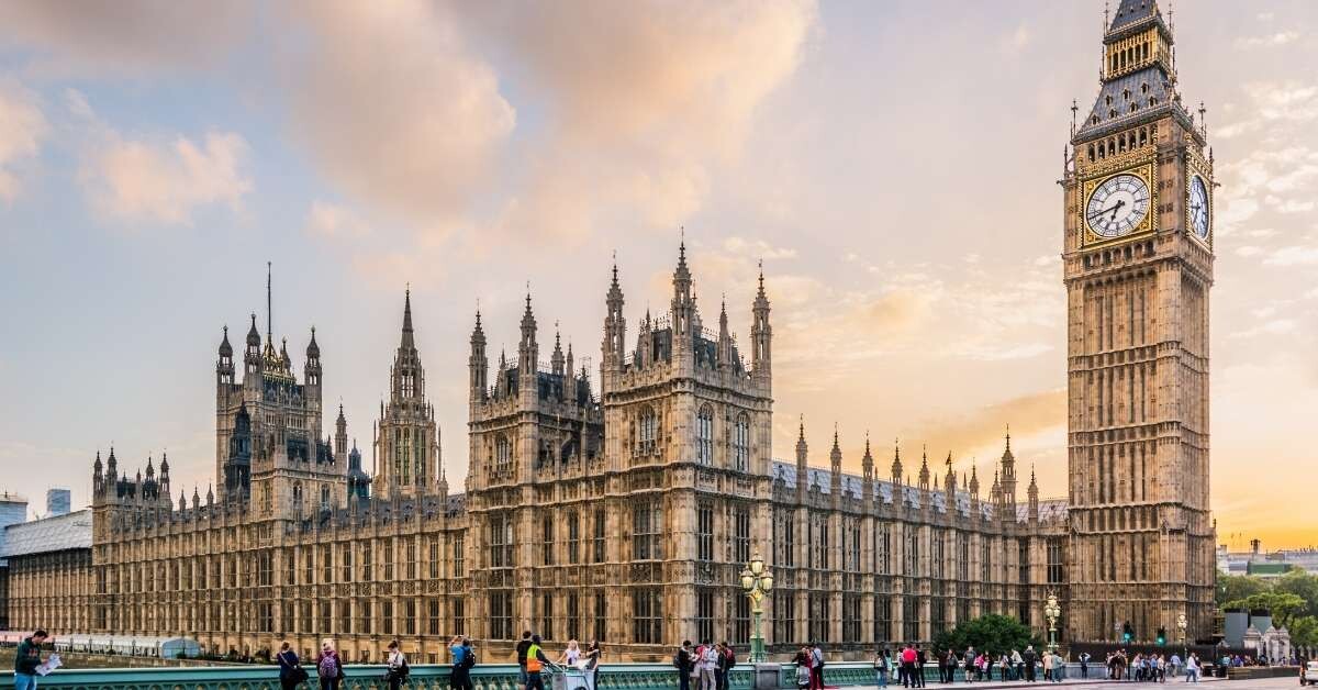 Mira la oferta Escápate a Londres: Vuelos de ida y vuelta desde 34€