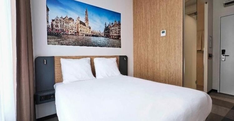 Oferta de hotel en Bruselas (Skyscanner)