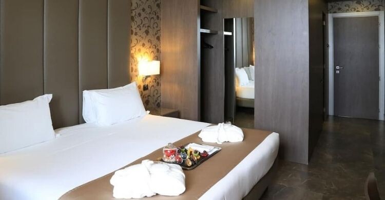 Oferta de hotel en Milán (Skyscanner)