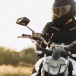 Rutas sobre dos ruedas: cómo planificar un viaje largo en moto