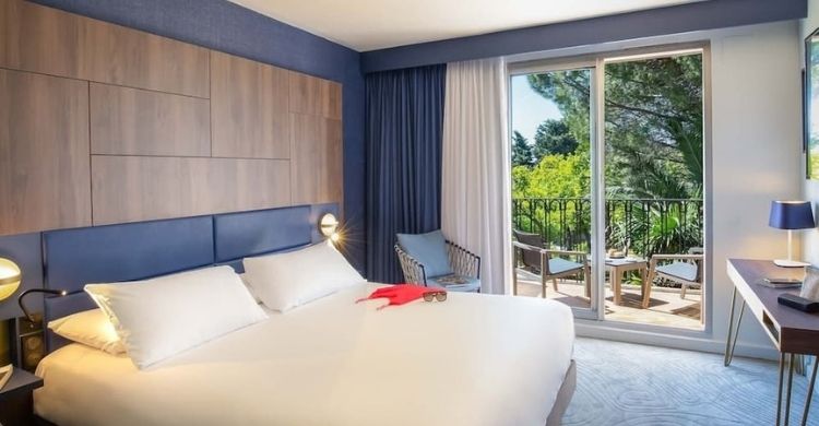 Oferta de hotel en Marsella (Skyscanner)